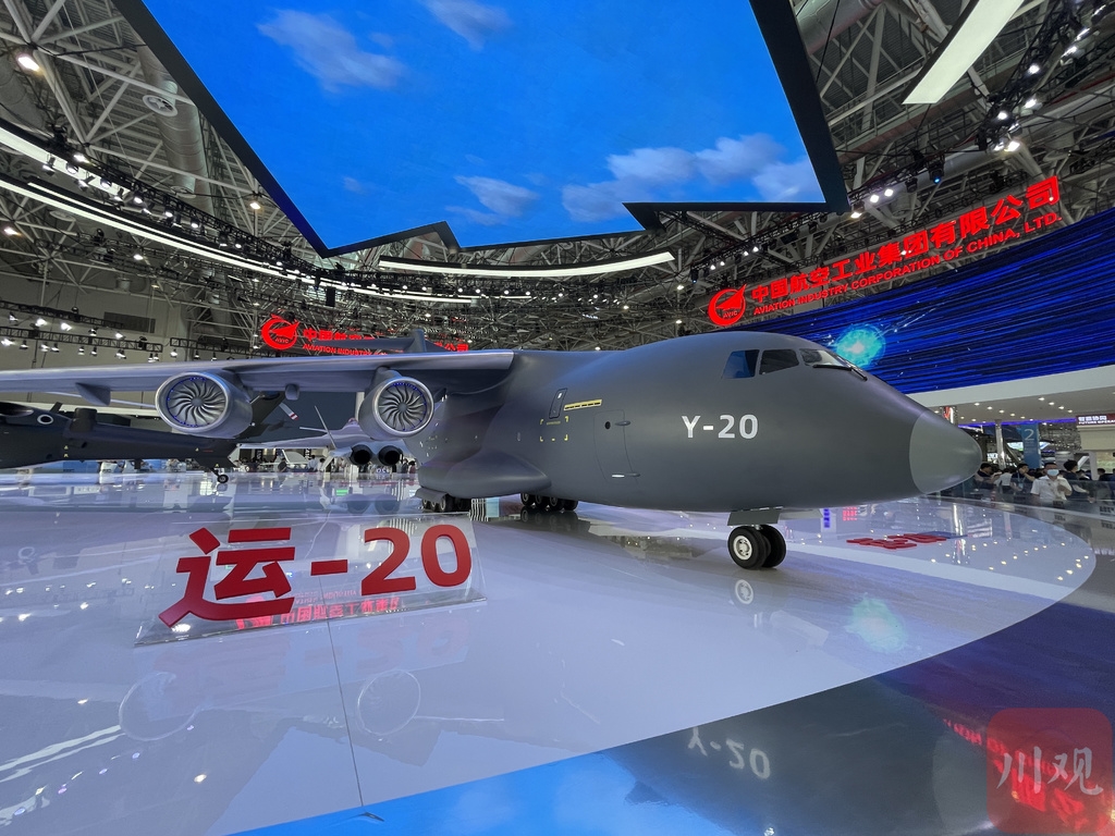 中国空军新一代隐身战机歼-20震撼展示，最新视频亮相！