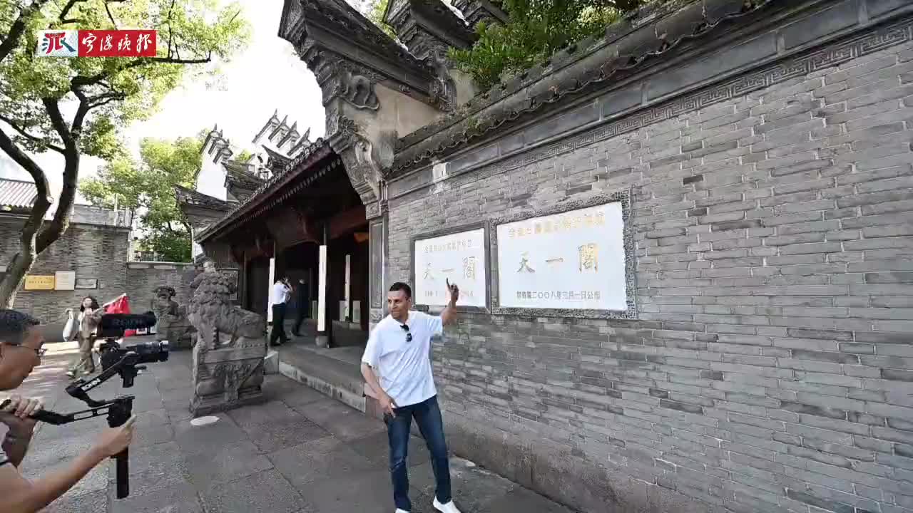 比伯最新采访揭秘，探寻小巷中的隐藏瑰宝