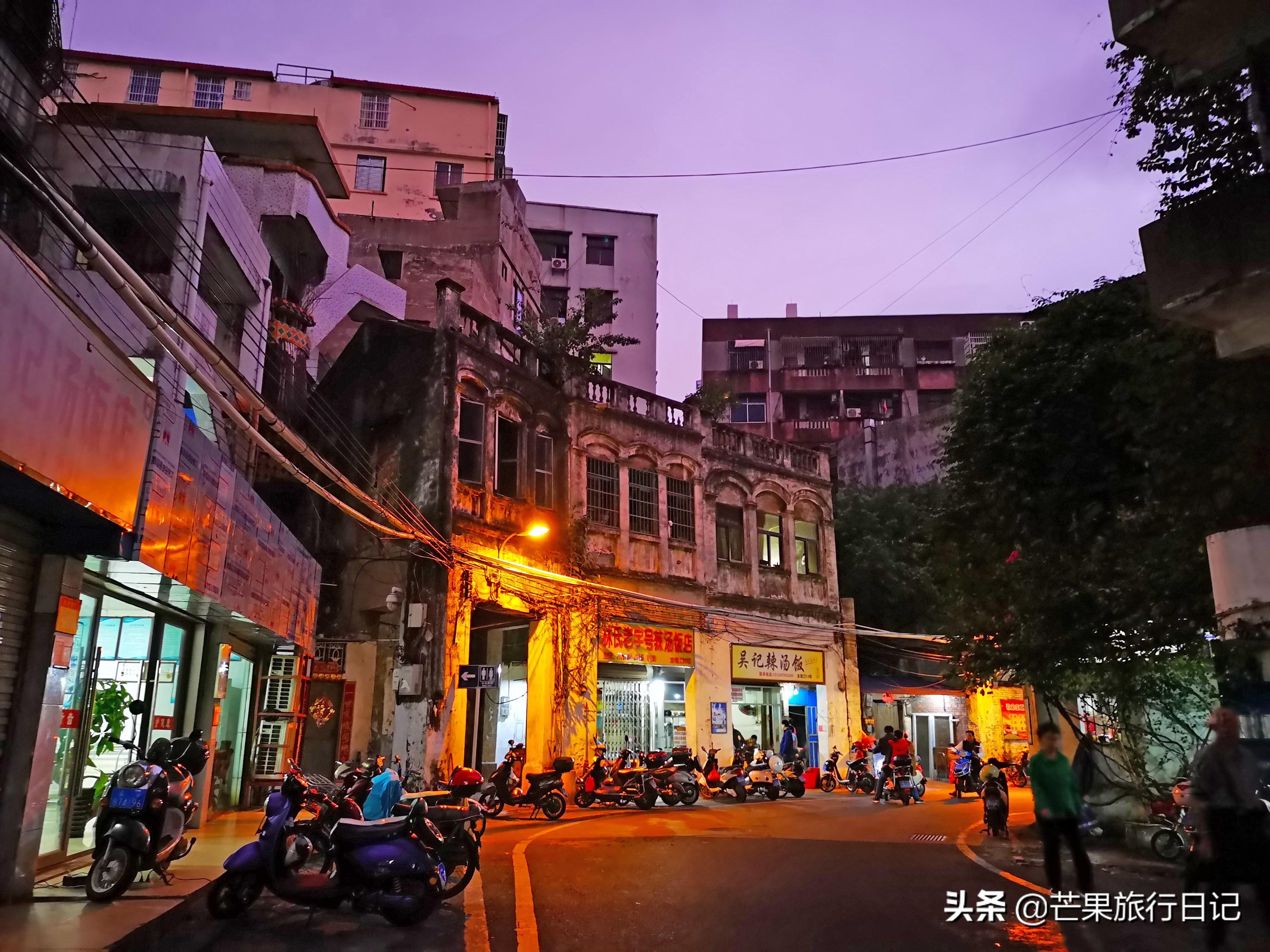 最新QQ版下载安装指南与小巷深处特色小店探秘