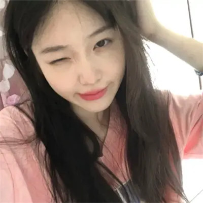 友情色彩与日常温馨，最新女生头像分享