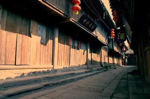 钢筋最新价格揭秘，小巷特色小店的钢筋魅力探索