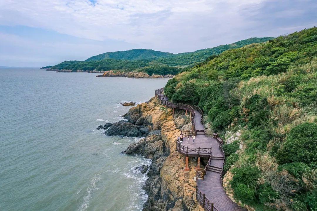 最新教师招聘，探索自然美景的旅行，寻找内心的平静之旅